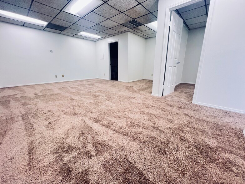 More Photos Of 365 Broadway, El Cajon Office For Lease