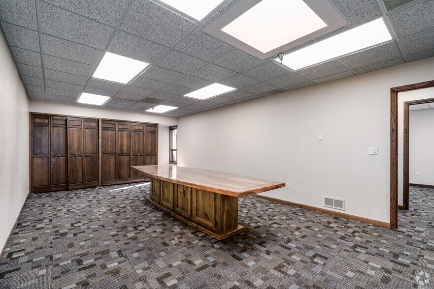 More Photos Of 6455 NE Columbia Blvd, Portland Warehouse For Lease