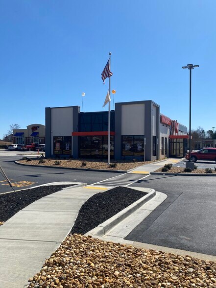 More Photos Of 1466 Woodruff Rd, Greenville Fast Food For Sale