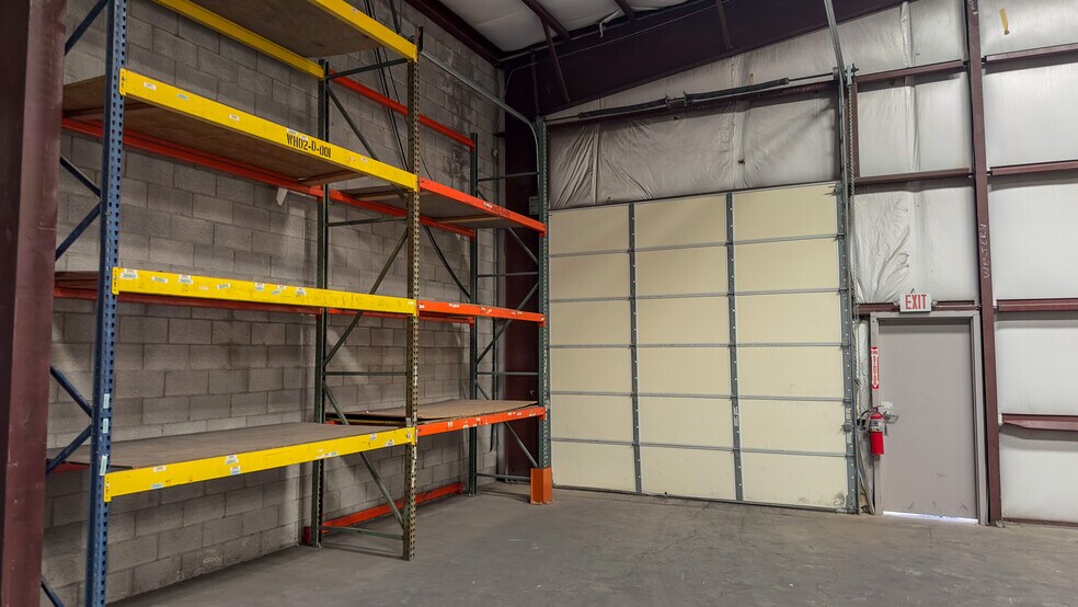 More Photos Of 1345 Geronimo Dr, El Paso Distribution For Sale