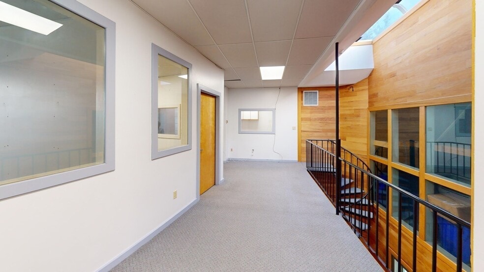 More Photos Of 76 Green St, Boston Flex For Lease