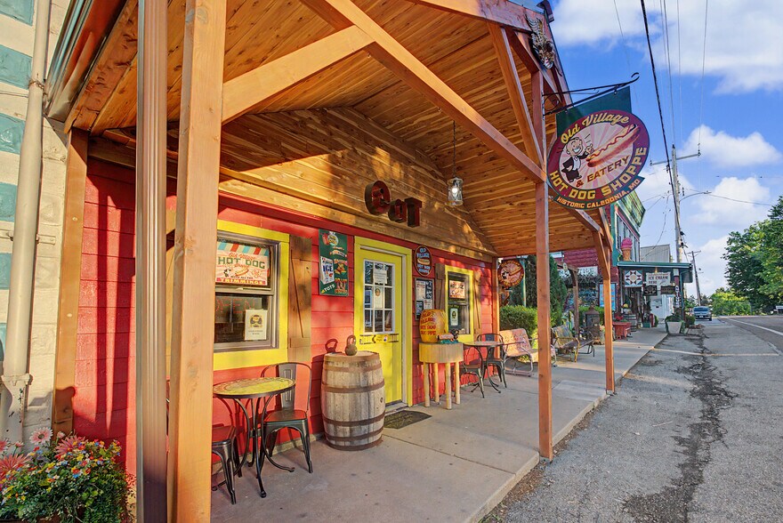 More Photos Of 219 MO-21, Caledonia Storefront Retail Residential For Sale