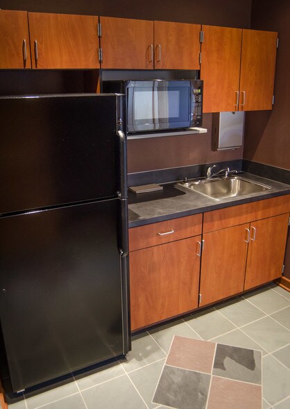 More Photos Of 150 Technology Way, Elma Office For Lease