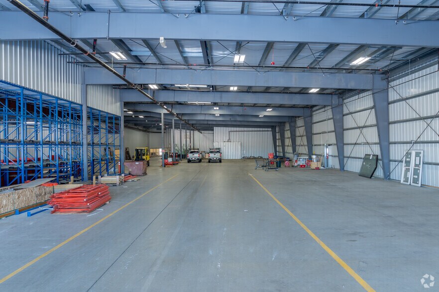 More Photos Of 400 SE Fairmount Dr, Pullman Department Store For Sale