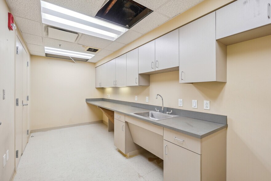 More Photos Of 1150 K St NW, Washington Apartments For Lease