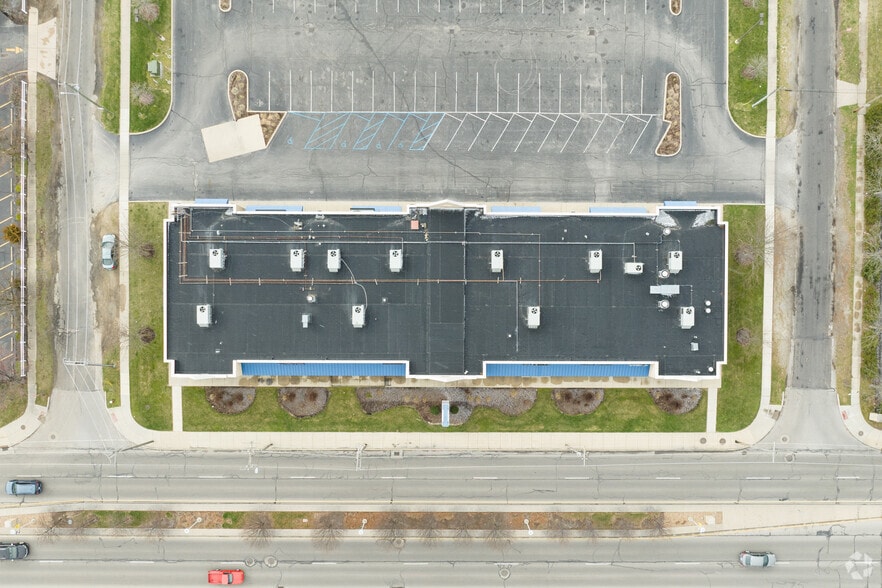 More Photos Of 2903 Dorr St, Toledo Freestanding For Lease