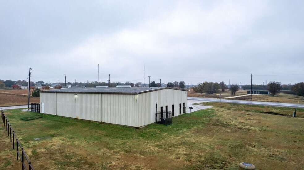 More Photos Of 101 Ewing St, Ferris Police Fire Station For Sale
