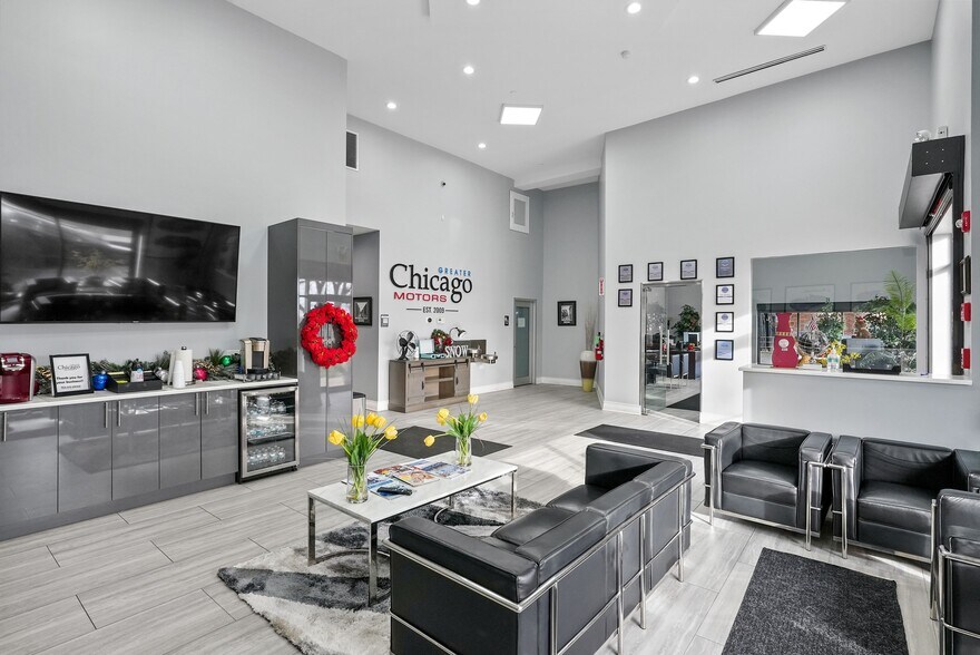 More Photos Of 500 Mitchell Rd, Glendale Heights Warehouse For Sale