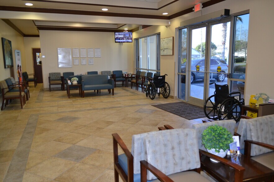 More Photos Of 6606 Stadium Dr, Zephyrhills Medical For Sale