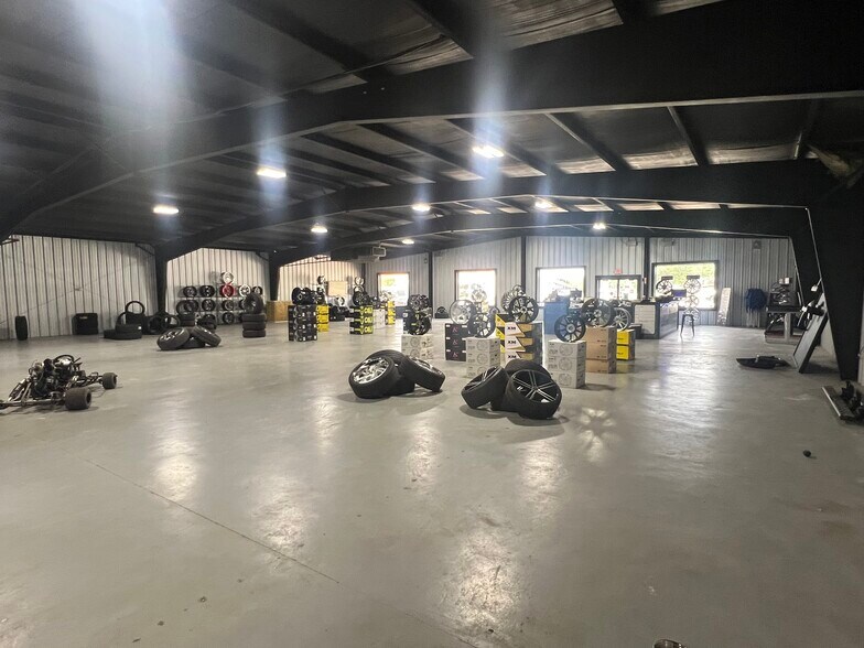 More Photos Of 5433 Highway 14, Lake Charles Auto Repair For Sale