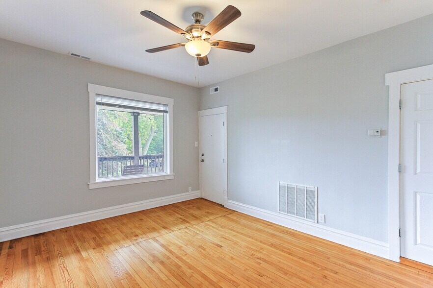 More Photos Of 6046 W Giddings, Chicago Apartments For Sale