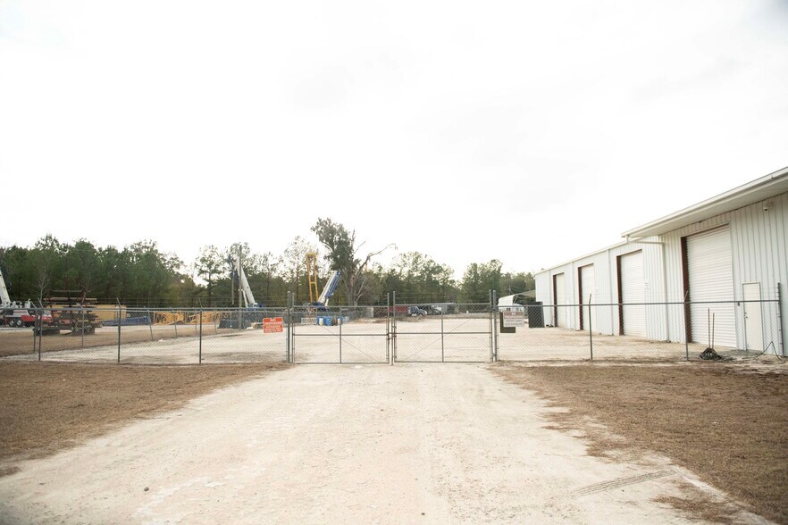 More Photos Of 4134 US 441, Lake City Light Manufacturing For Lease