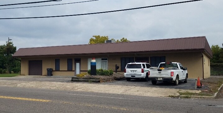 More Photos Of 1623 Broad St, Augusta Light Distribution For Sale