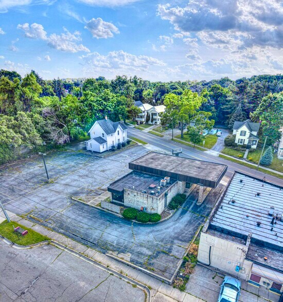 More Photos Of 1217 Greenwood Ave, Jackson General Retail For Sale