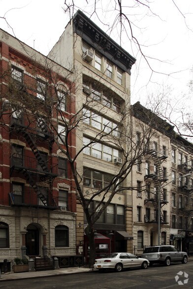 More Photos Of 9 Jones St, New York Apartments For Sale