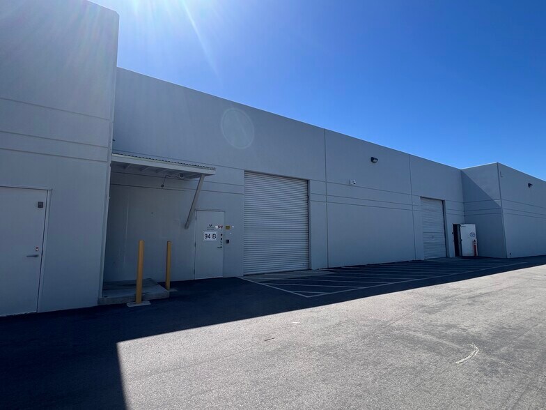 More Photos Of 94 W Cochran St, Simi Valley Research And Development For Sale