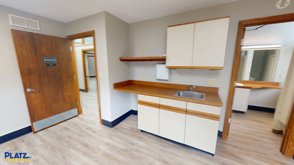 More Photos Of 321 Niles Cortland Rd NE, Warren Medical For Lease
