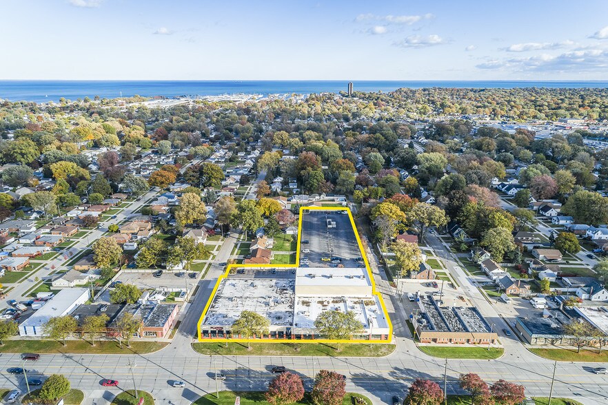 More Photos Of 24000-24060 Harper Ave, Saint Clair Shores General Retail For Lease