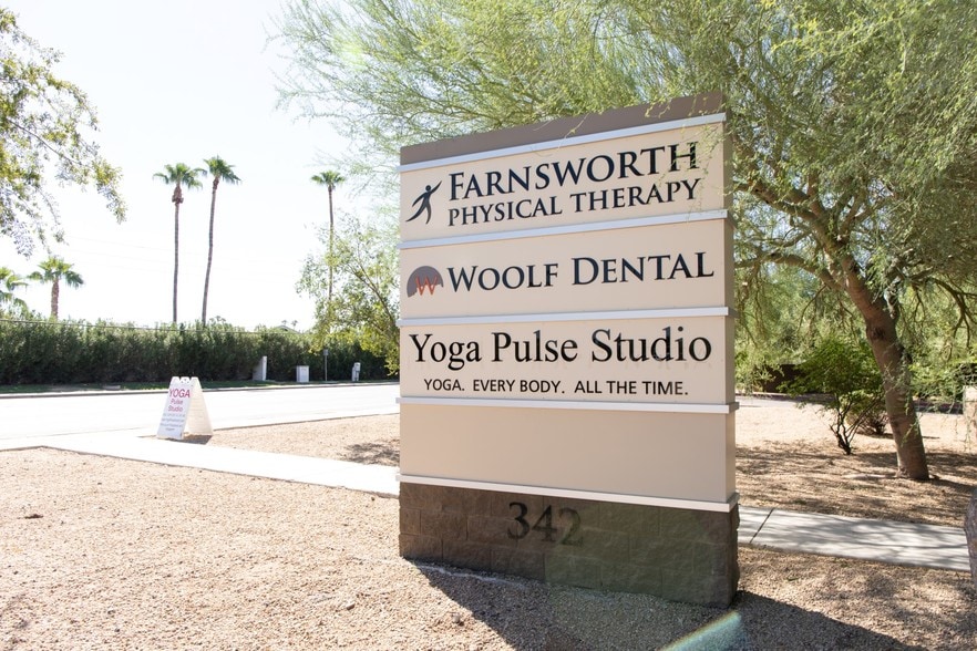 More Photos Of 342 N Val Vista Dr, Mesa Storefront Retail Office For Lease