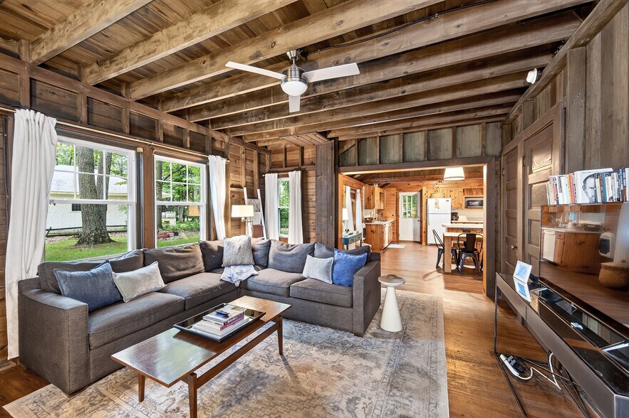 More Photos Of 6 Lotus Bay rd, Irving Multifamily For Sale