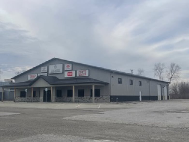 Primary Photo Of , Martinsville General Retail For Sale