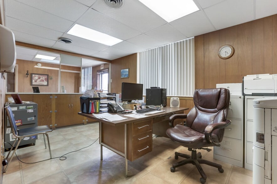 More Photos Of 2591 Harrison Rd, Columbus Warehouse For Sale