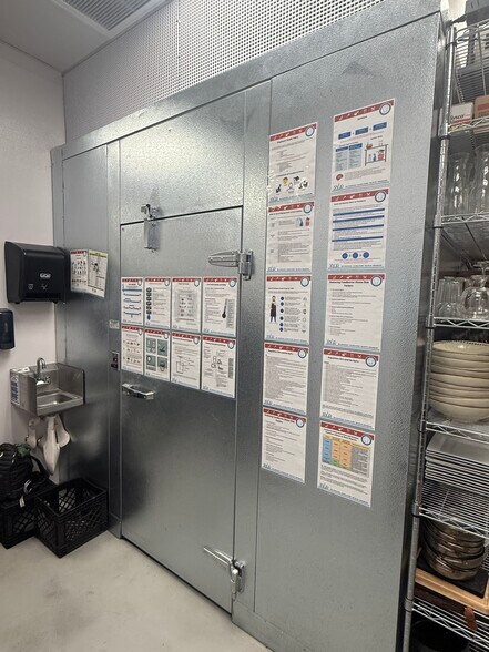 More Photos Of 3616 Spring Mountain Rd, Las Vegas Freestanding For Lease