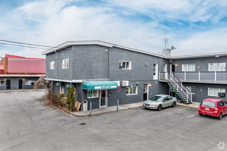 More Photos Of 6960 Rue Saint-Jacques, Montréal Hotel For Sale