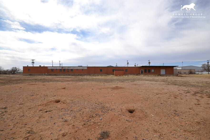 More Photos Of 1111 N Avenue S, Lubbock Warehouse For Sale
