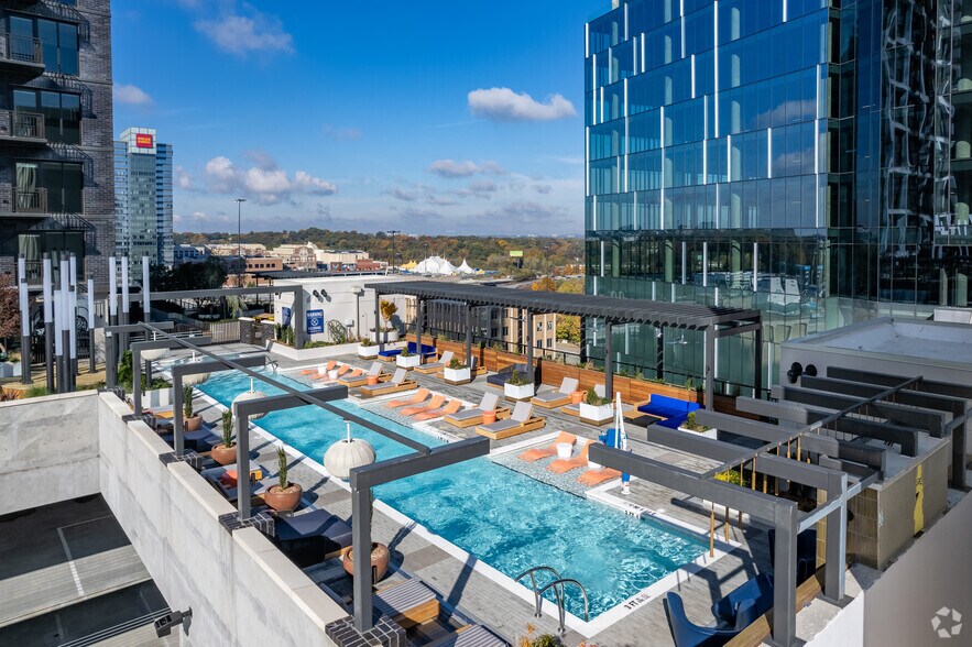 More Photos Of 1331 Spring St NW, Atlanta Unknown For Lease