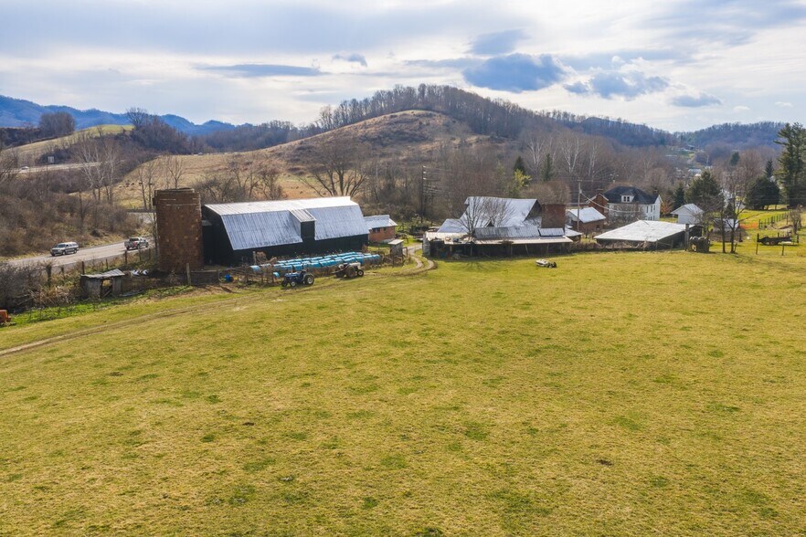 More Photos Of 230 Barn Ave, North Tazewell Land For Sale