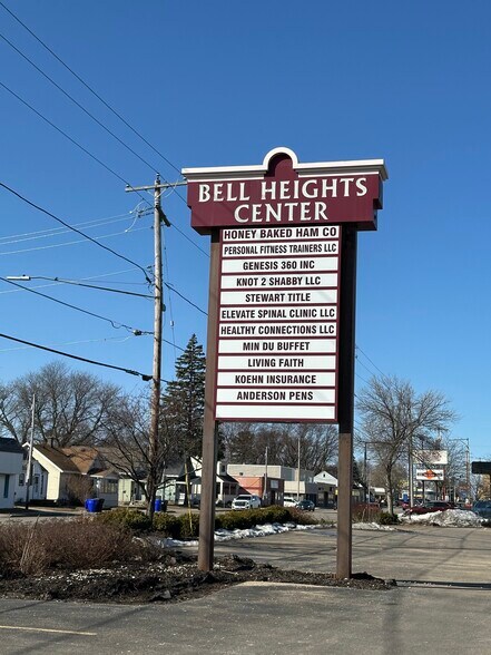 More Photos Of 1000 W Wisconsin Ave, Appleton Unknown For Lease