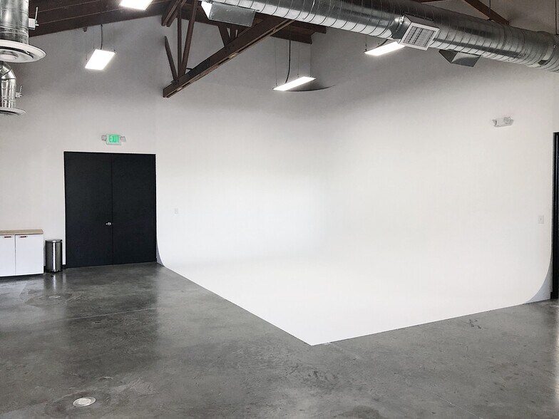 More Photos Of 4312 W Jefferson Blvd, Los Angeles Office For Lease