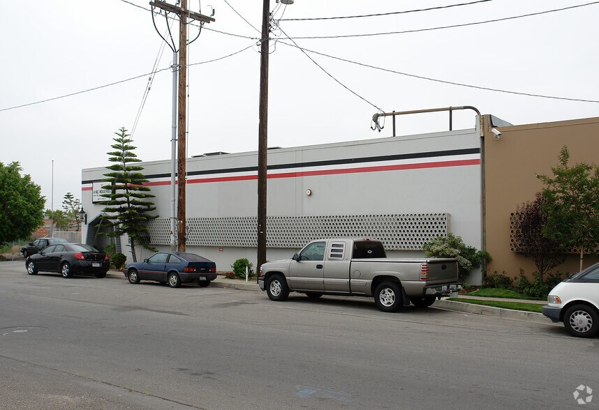 More Photos Of 1845 S Lewis St, Anaheim Manufacturing For Sale
