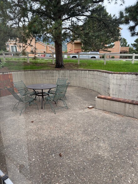 More Photos Of 1604 S 21st St, Colorado Springs Office For Sale