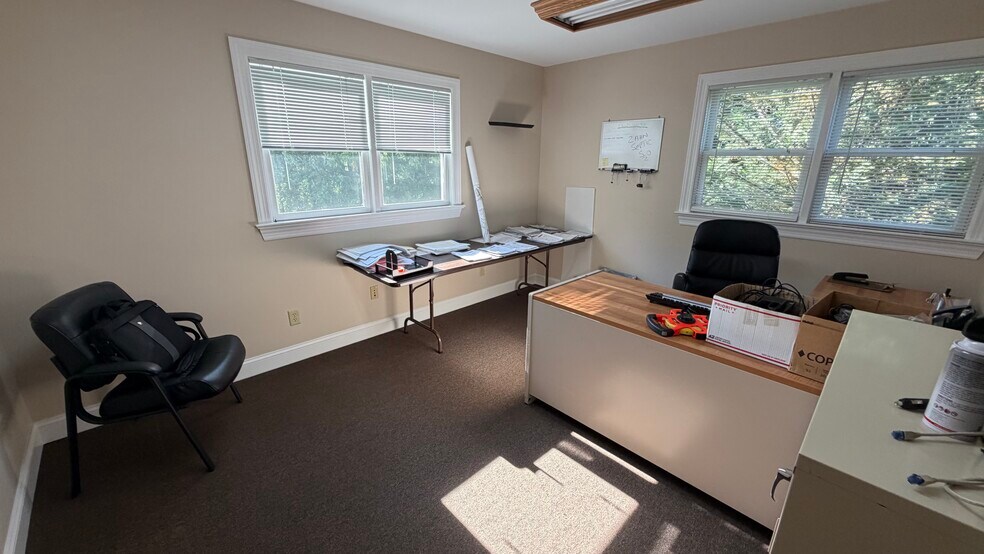 More Photos Of 205 State Route 31 N, Washington Office Residential For Sale