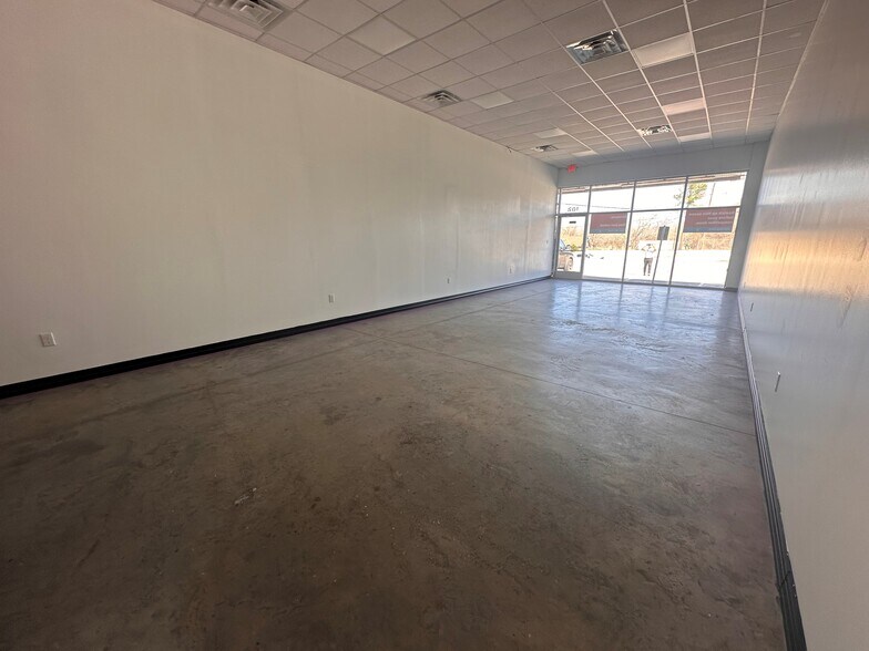 More Photos Of 12335 FM 1097 W, Willis Storefront Retail Office For Lease