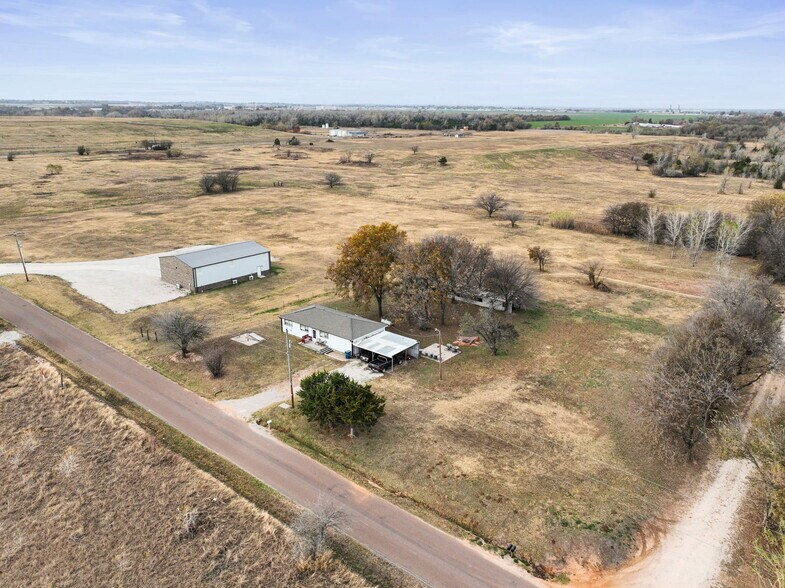 More Photos Of 1725 NE 16th St, Newcastle Warehouse For Sale