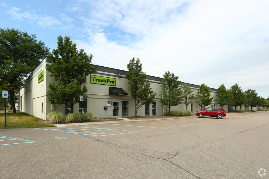 Primary Photo Of 29031-29045 Airport Dr, Romulus Unknown For Lease