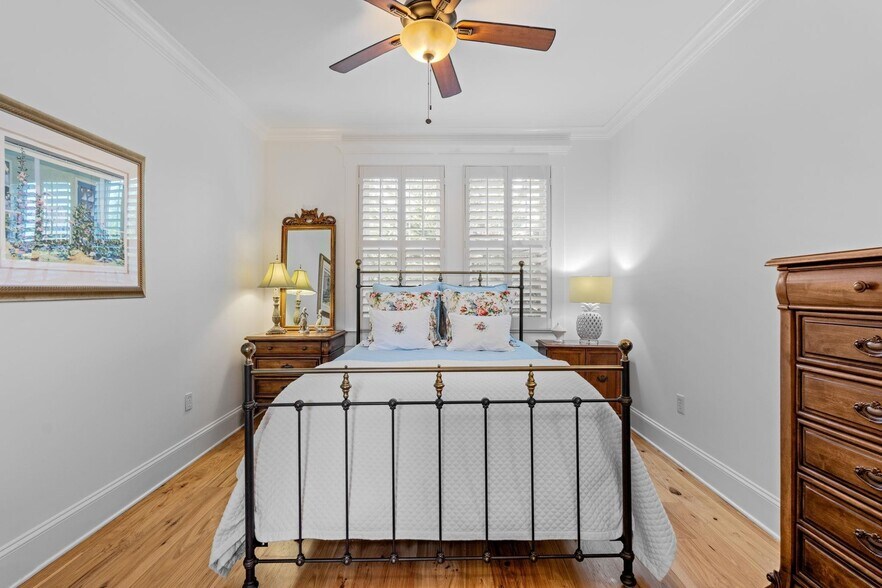 More Photos Of 317 W Stone Ave, Greenville Office Residential For Sale