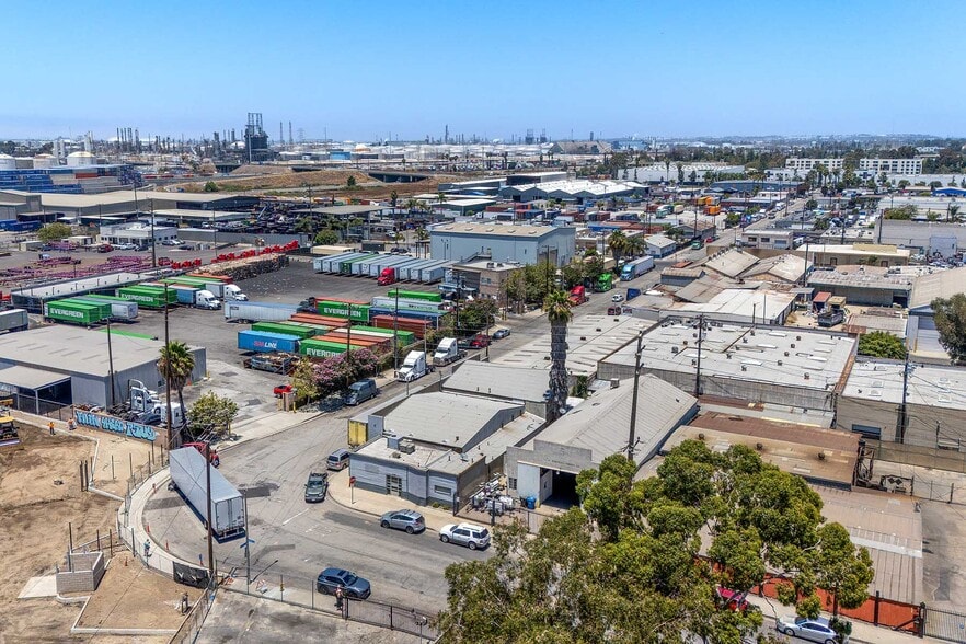 More Photos Of 2165 W Cowles St, Long Beach Service For Lease