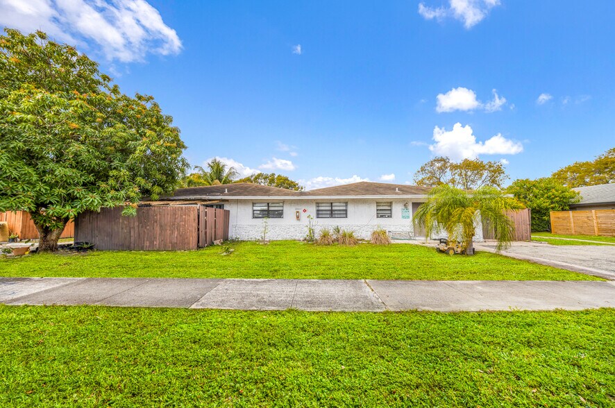 More Photos Of 3109 NW 3rd Ave, Pompano Beach Multifamily For Sale