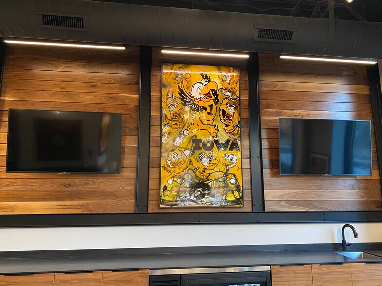 More Photos Of 1300 Melrose Ave, Iowa City Apartments For Sale