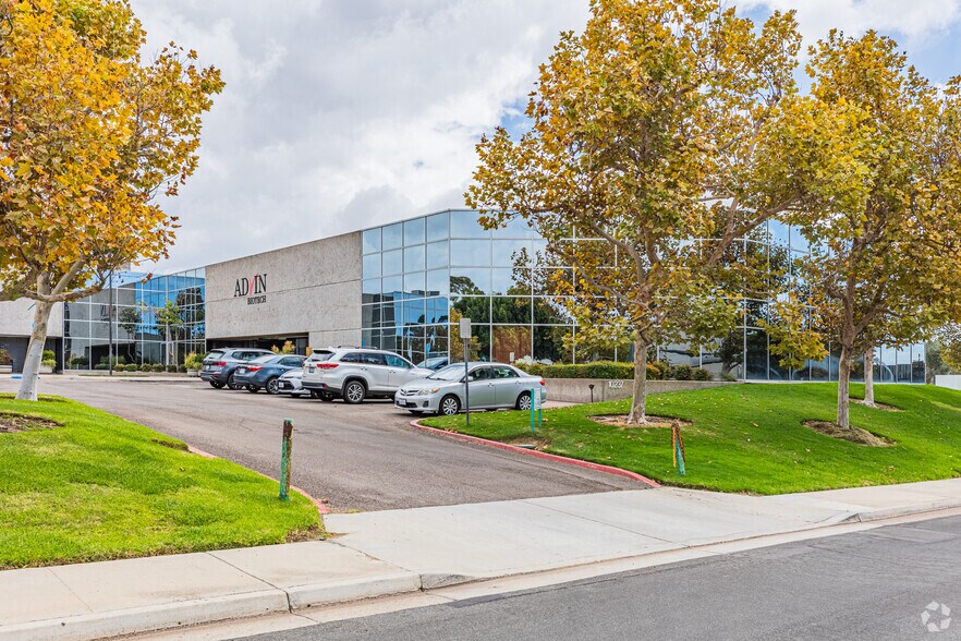 More Photos Of 10237-10239 Flanders Ct, San Diego Research And Development For Lease