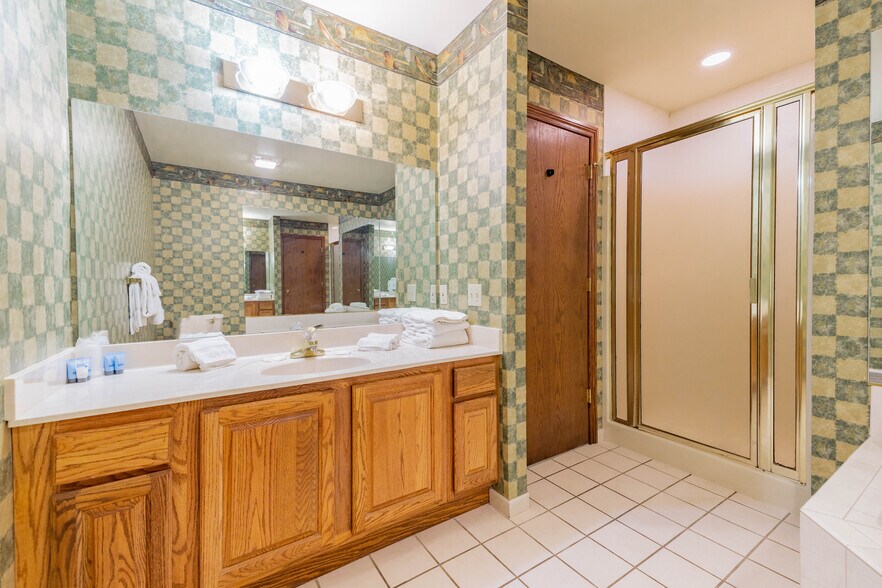 More Photos Of 7751 Cedar Lake Rd, Oscoda Hotel For Sale