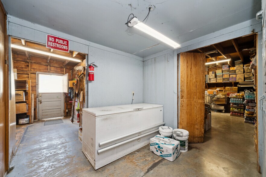 More Photos Of 35800 7th (Hwy101) St, Nehalem Storefront Retail Residential For Sale