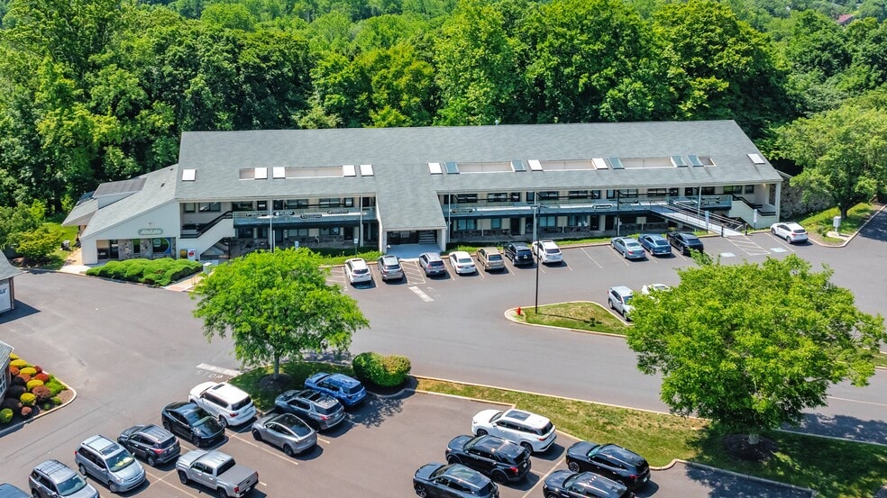 Primary Photo Of 295 Buck Rd, Holland Office For Lease