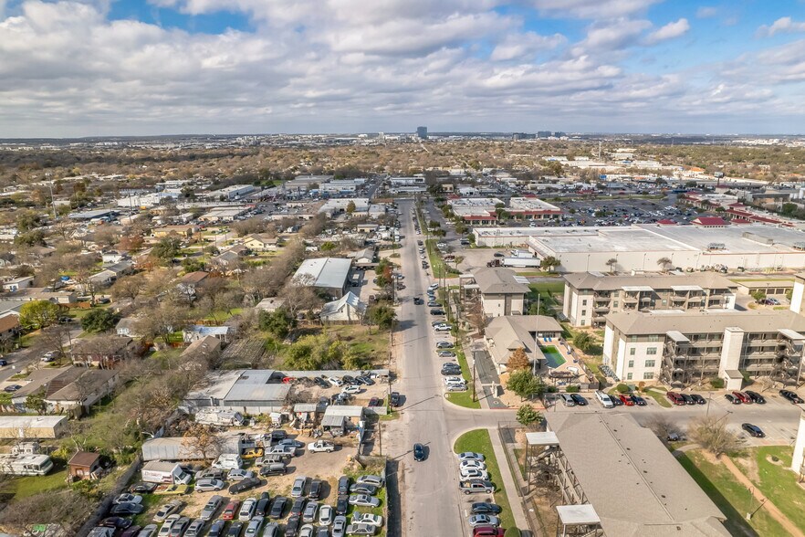 More Photos Of 301 Ferguson Dr, Austin Land For Sale