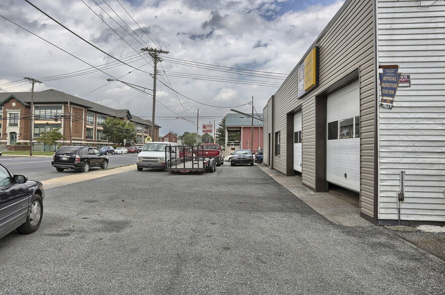 More Photos Of 270 E Lehman St, Lebanon Auto Repair For Sale