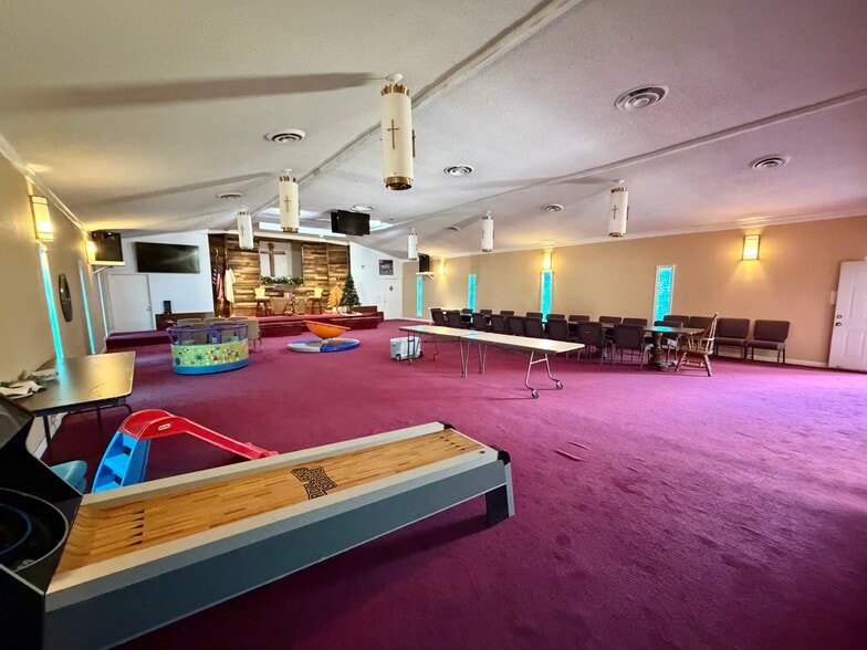 More Photos Of 831 FM 2917 Rd, Alvin Religious Facility For Sale